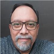 Profesor de Filosofía y de procesos de investigación, con mucha experiencia en asesorías de investigación en educación superior